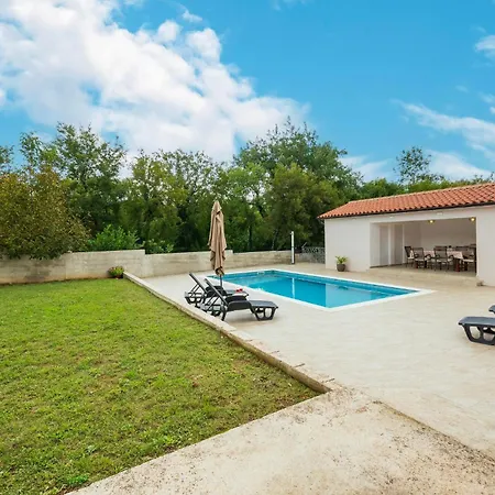 Ferienhaus Cozy In Sveti Bartol *