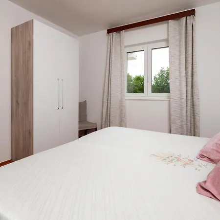 Cozy In Sveti Bartol