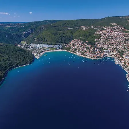 In Sveti Bartol * VeliGolji