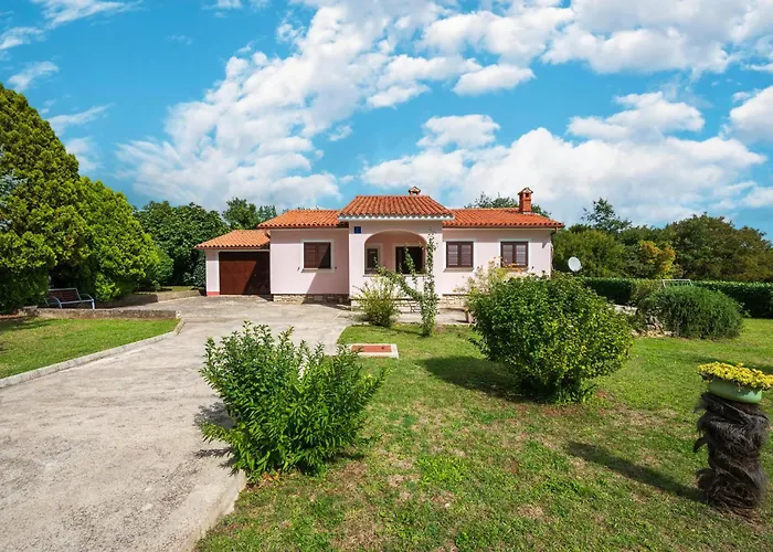 In Sveti Bartol Vikendica *